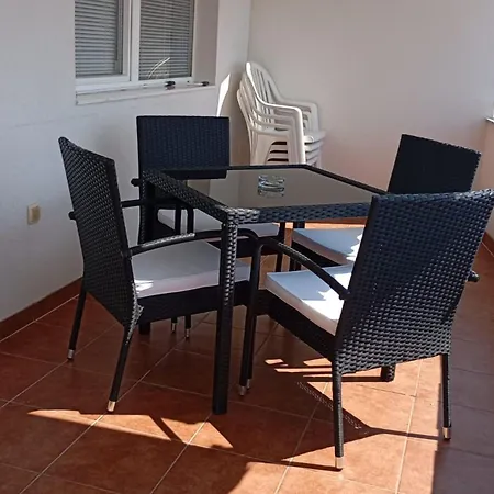 Apartment Tonco Baska Voda